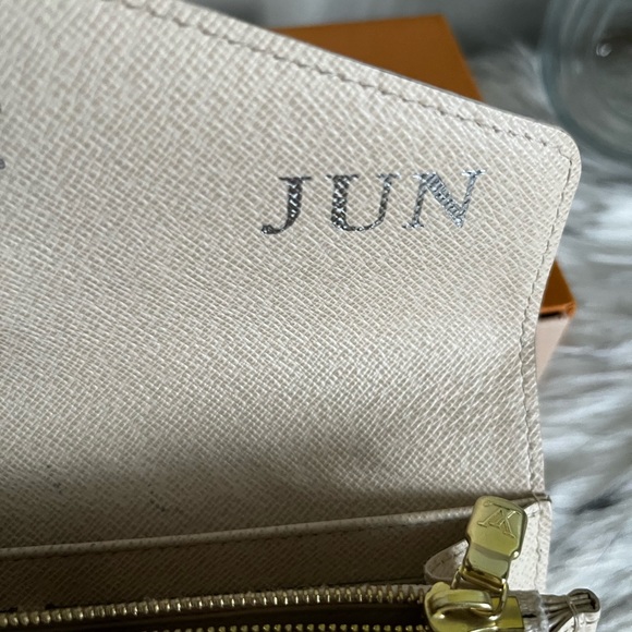 SOLD on FB - Louis Vuitton Sarah wallet - Picture 11 of 13
